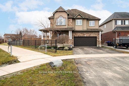 51 Burt Avenue — photo 1