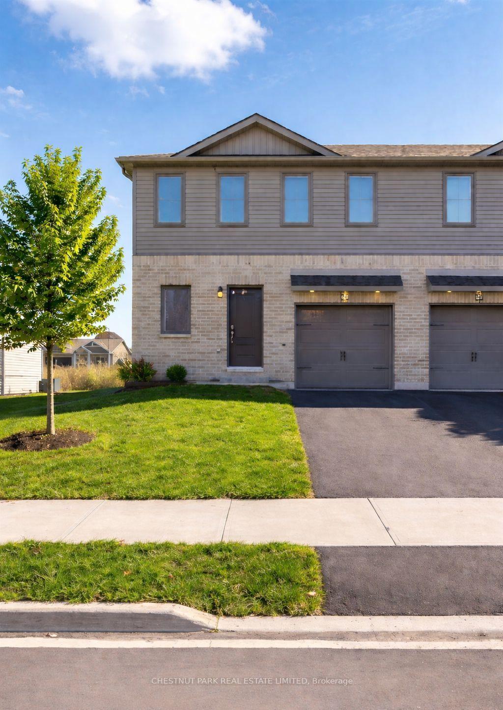 36 Campbell Crescent — photo 1