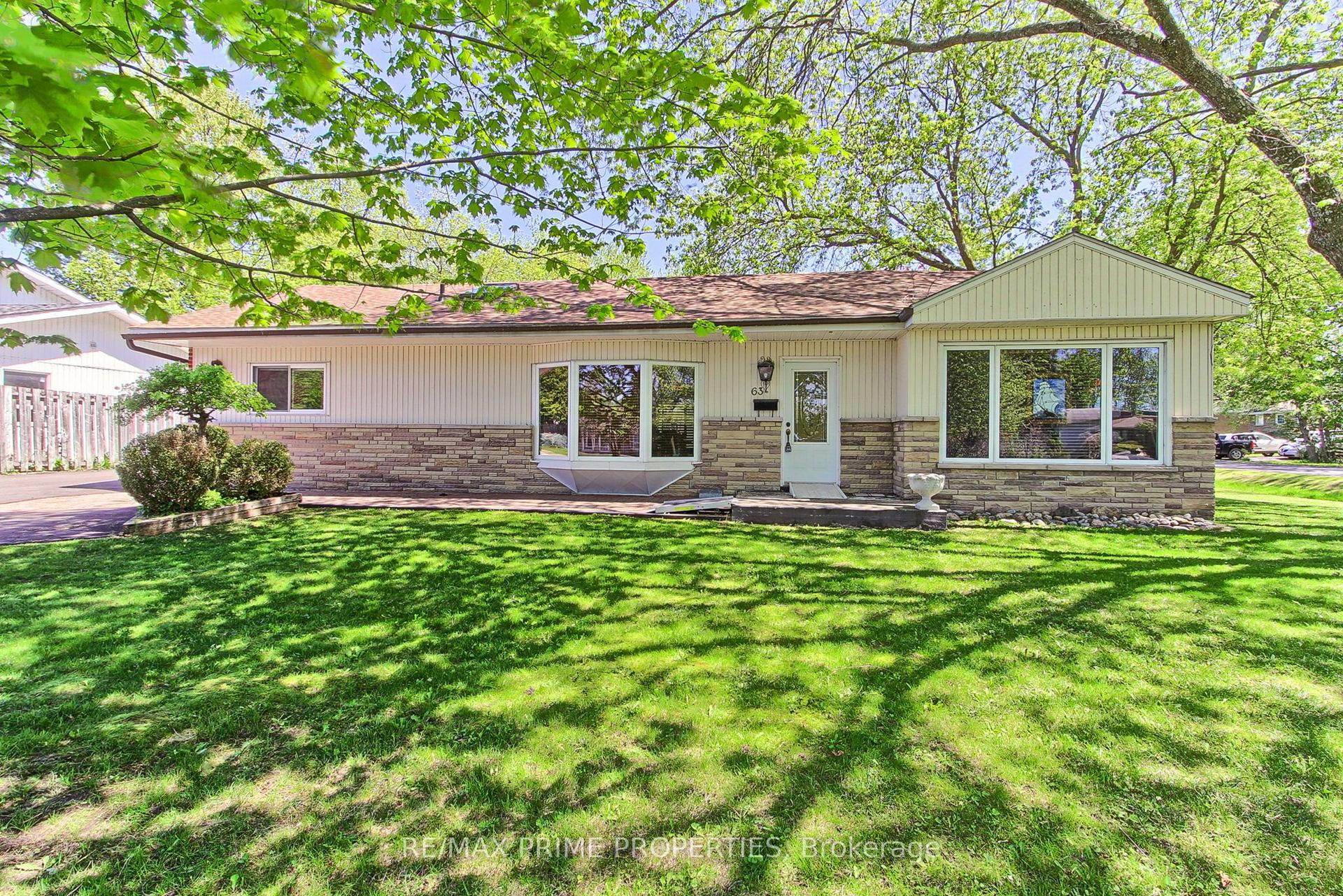 63 Ruta Crescent — photo 1