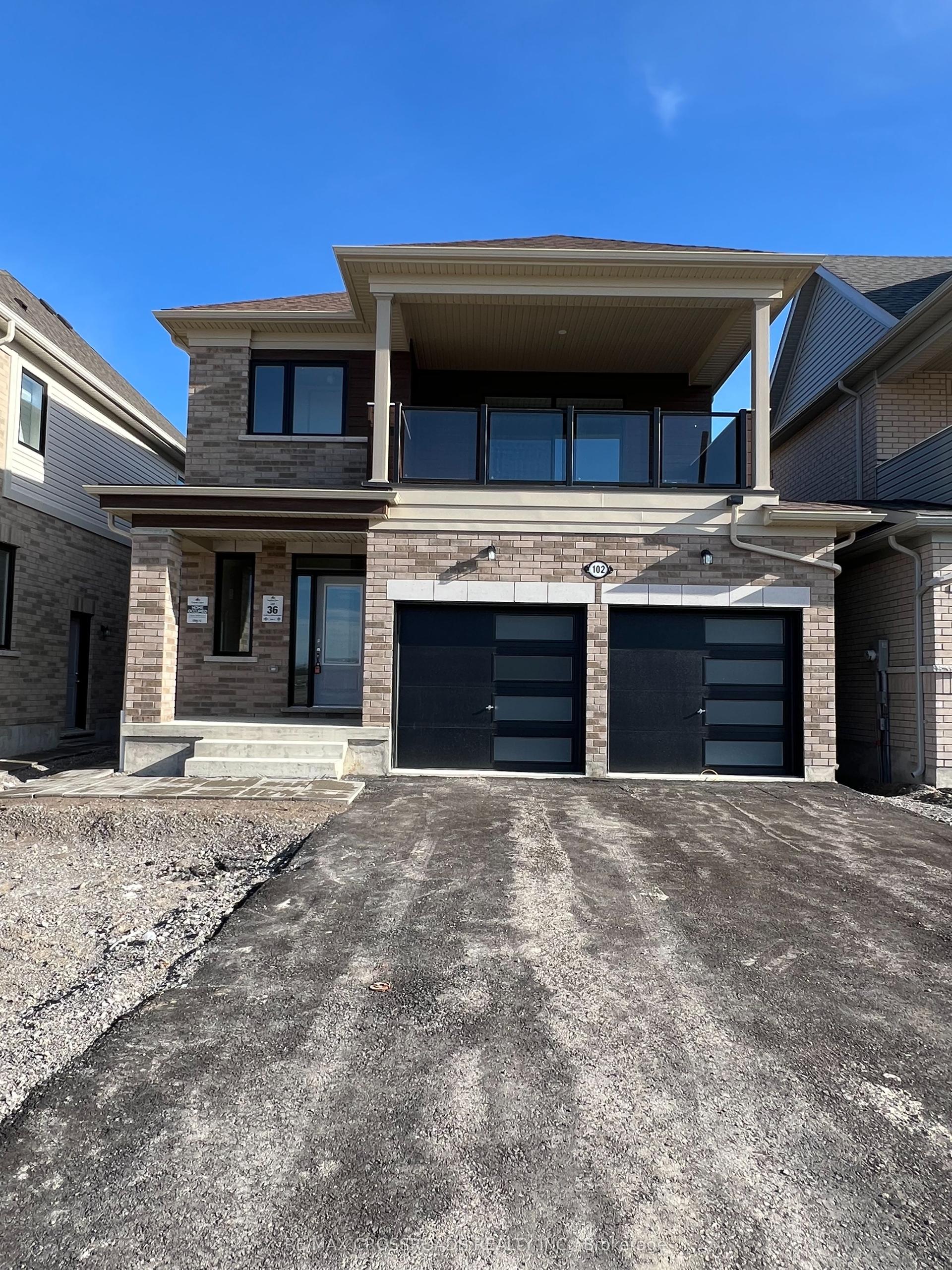 102 Donald Cameron Crescent — photo 1