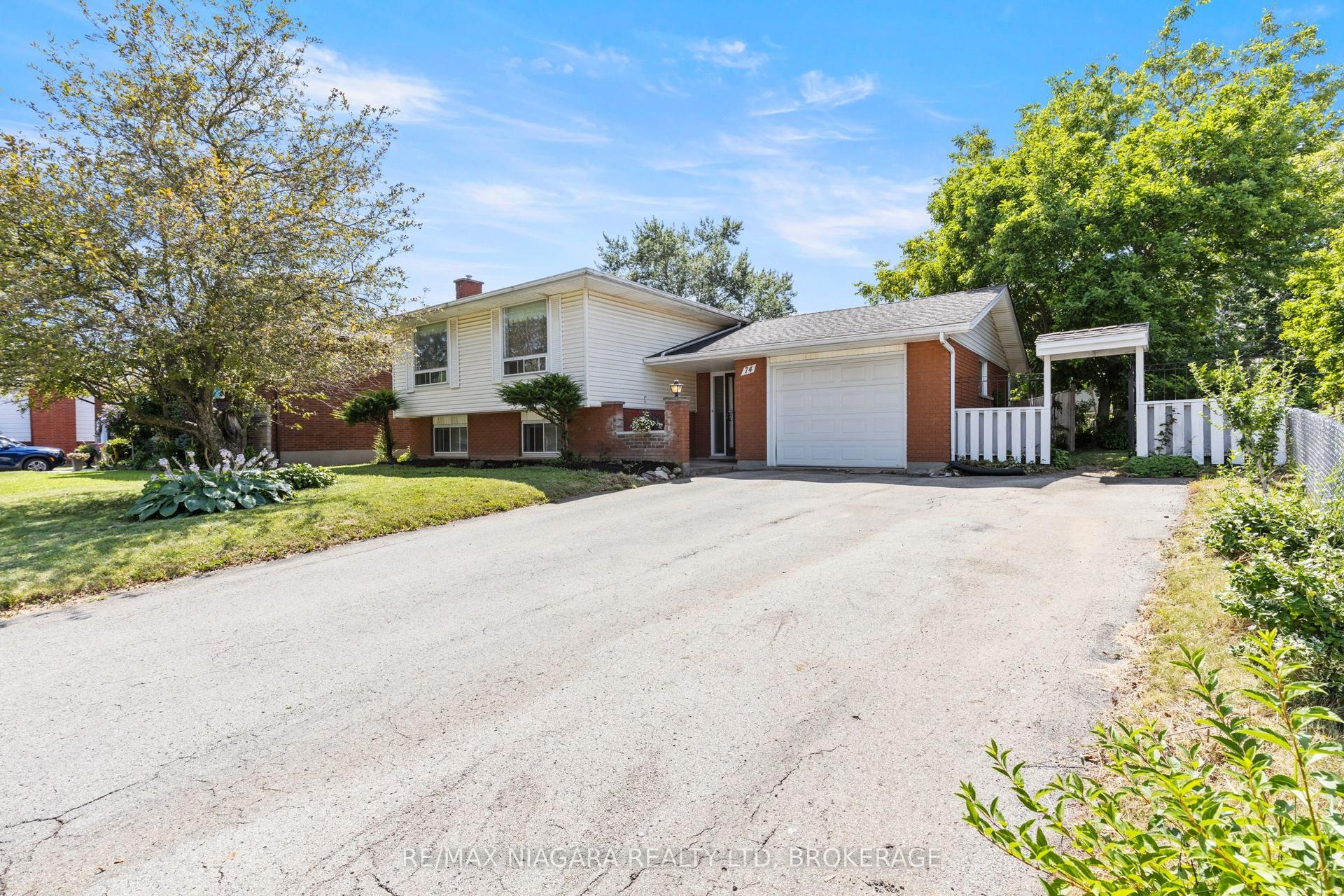 74 Westwood Crescent, Welland — Detached for sale, photo 1