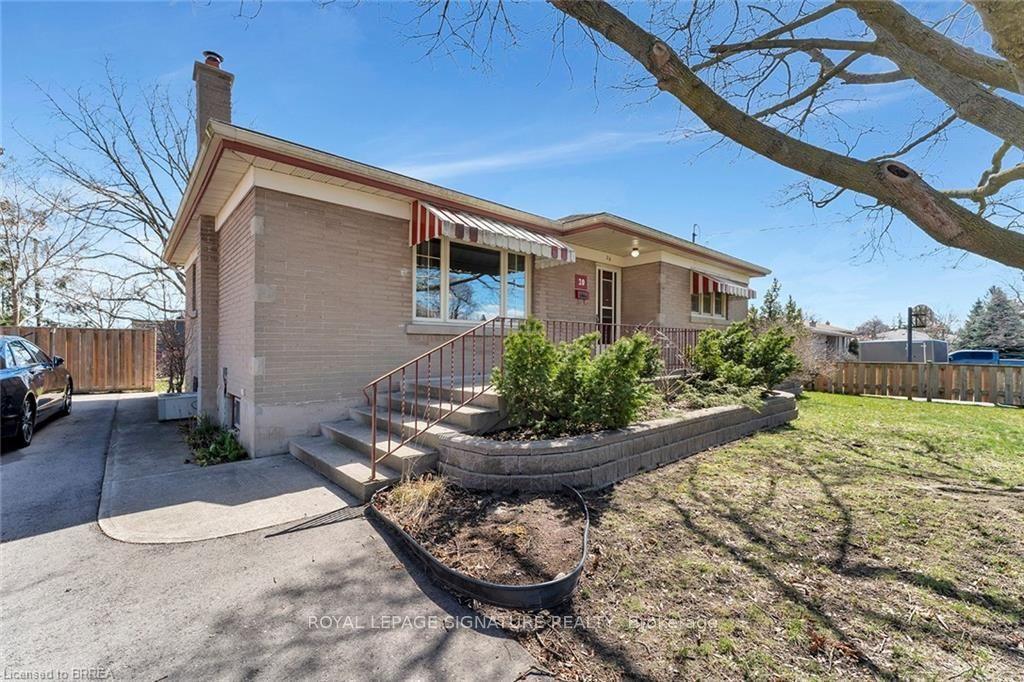 20 Horner Street, Brantford — Detached for sale, photo 1