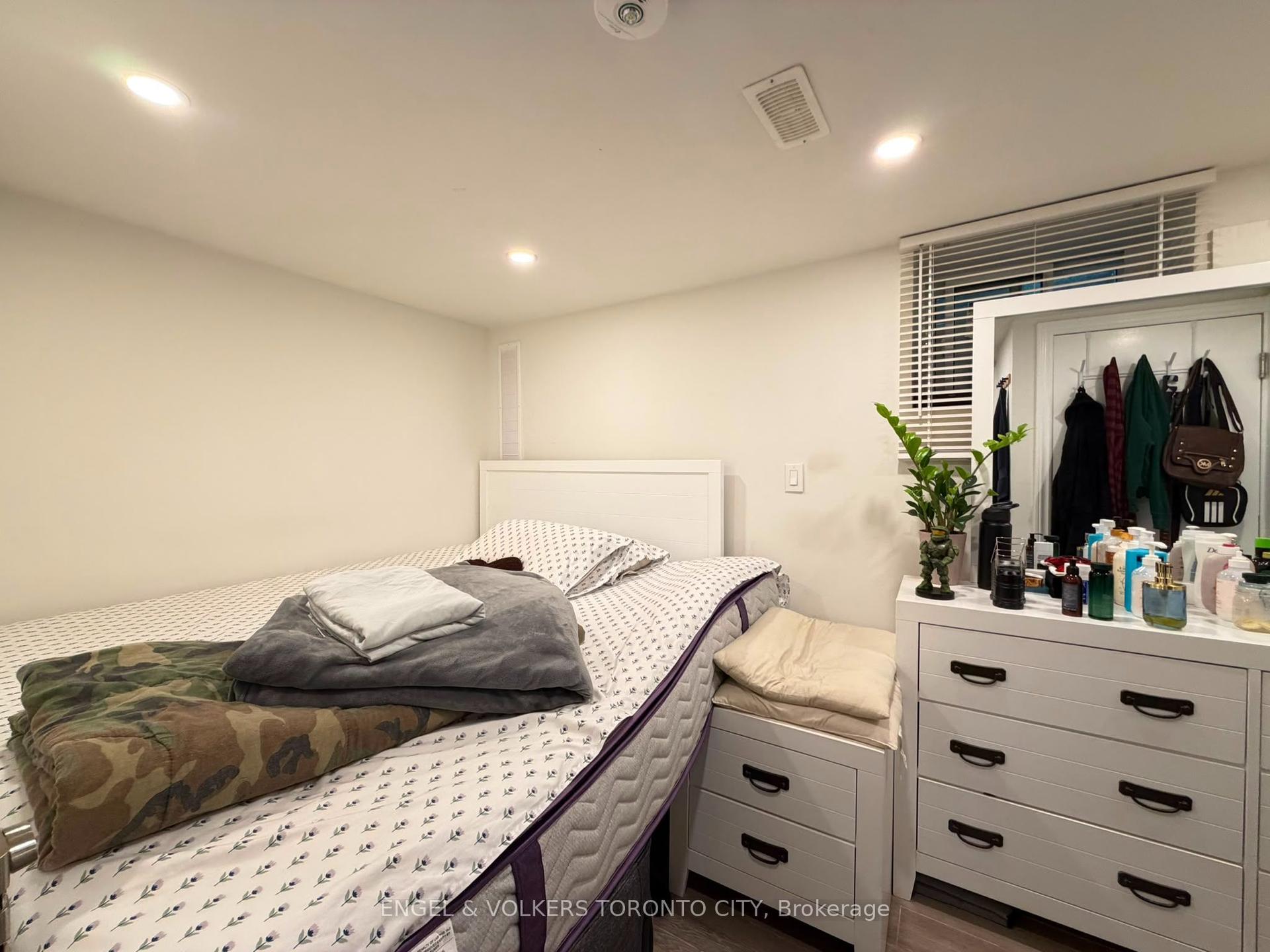 266 Weston Road Lower #Lower, Toronto — Townhouse for lease, photo 1