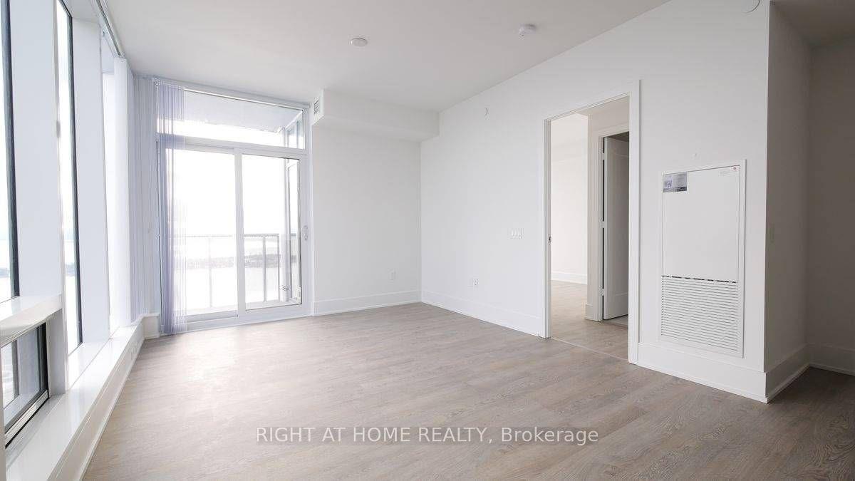 10 York Street 5405 #5405 — photo 1