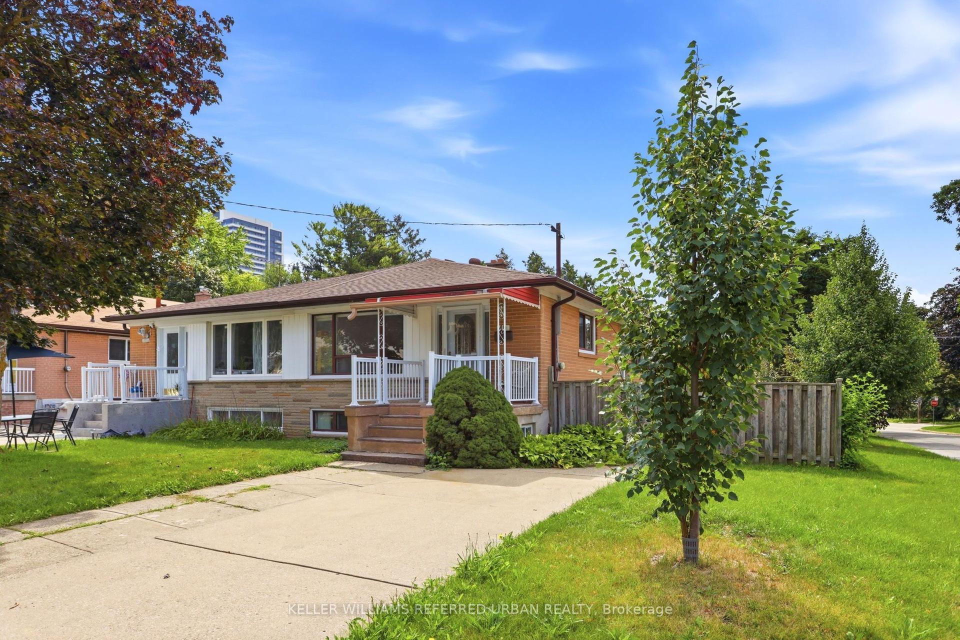 49 Santa Barbara Road, Toronto — Semi-Detached for sale, photo 1