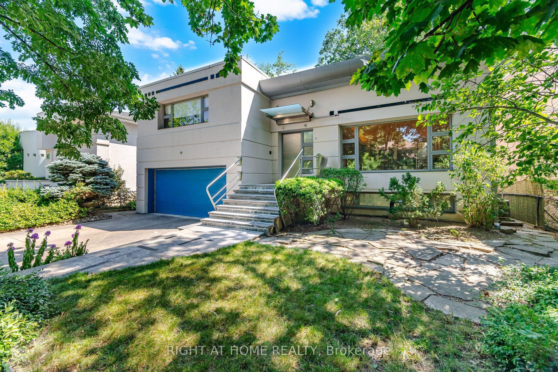 9 Saguenay Avenue E, Toronto — Detached for sale, photo 1