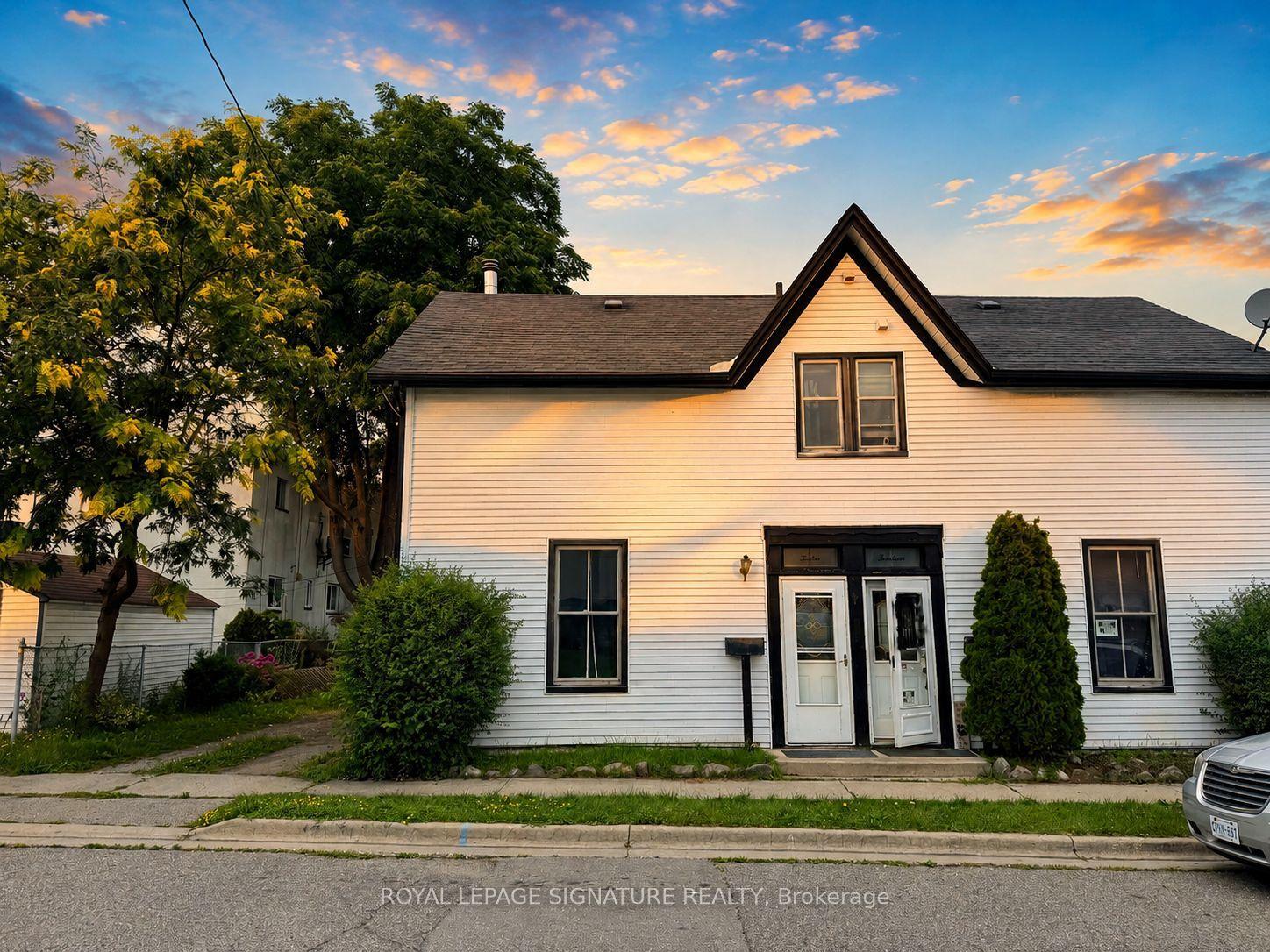 12 Hemlock Avenue, Oshawa — Semi-Detached for lease, photo 1