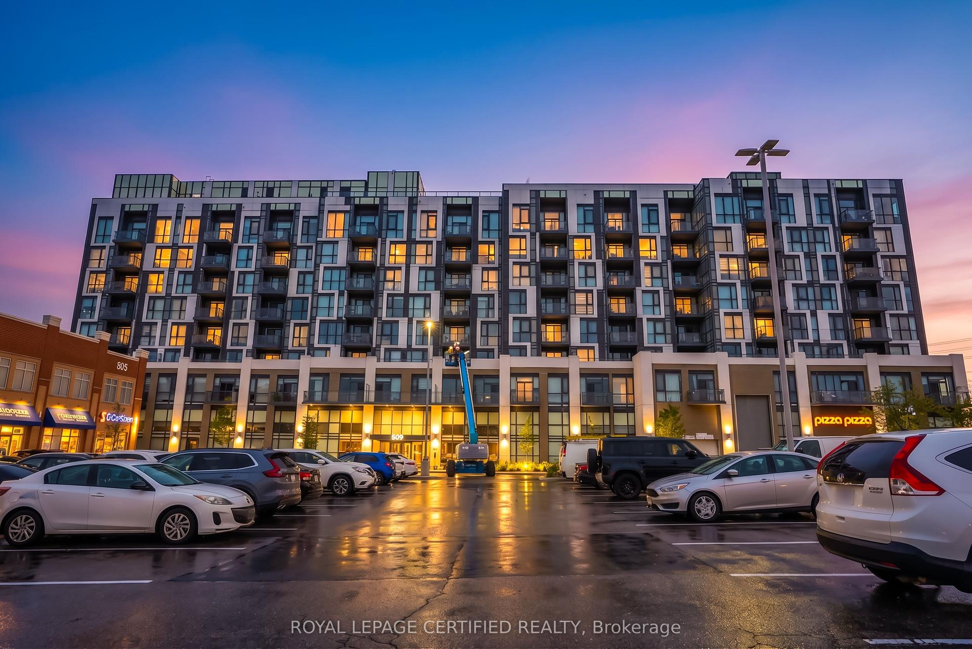 509 Dundas Street W 412 #412 — photo 1