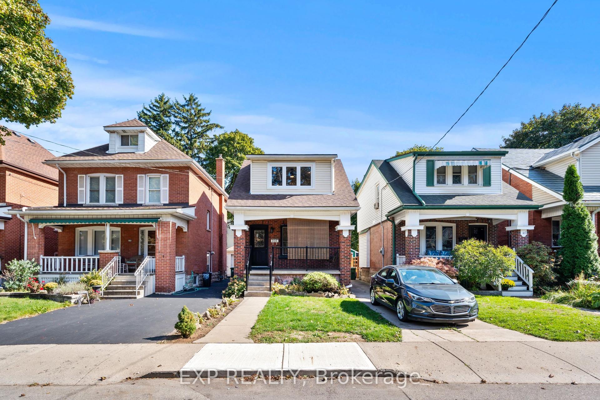 105 Rothsay Avenue, Hamilton — Detached for sale, photo 1