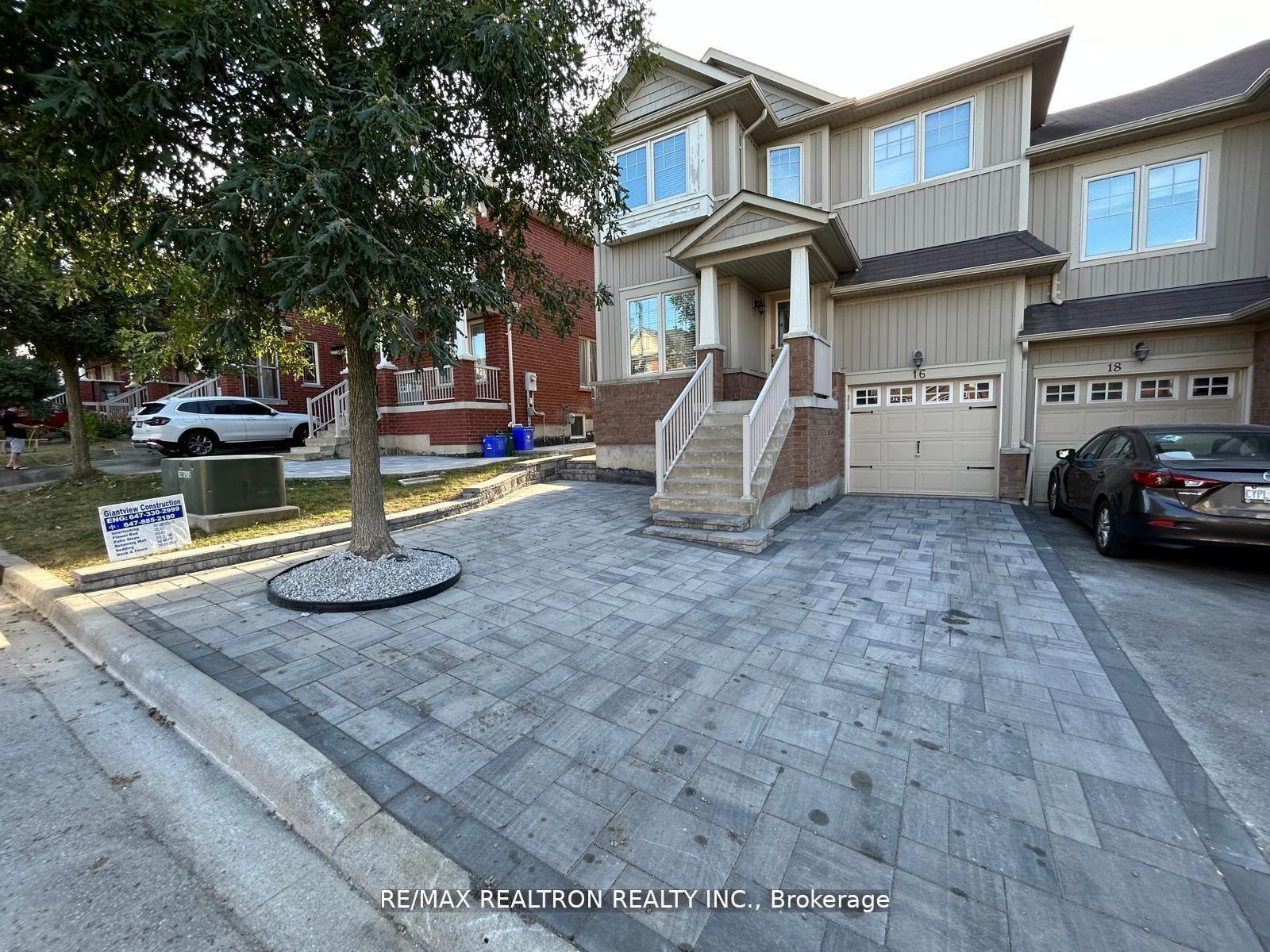 16 Yang Street W Bsmnt #Bsmnt, Richmond Hill — Townhouse for lease, photo 1