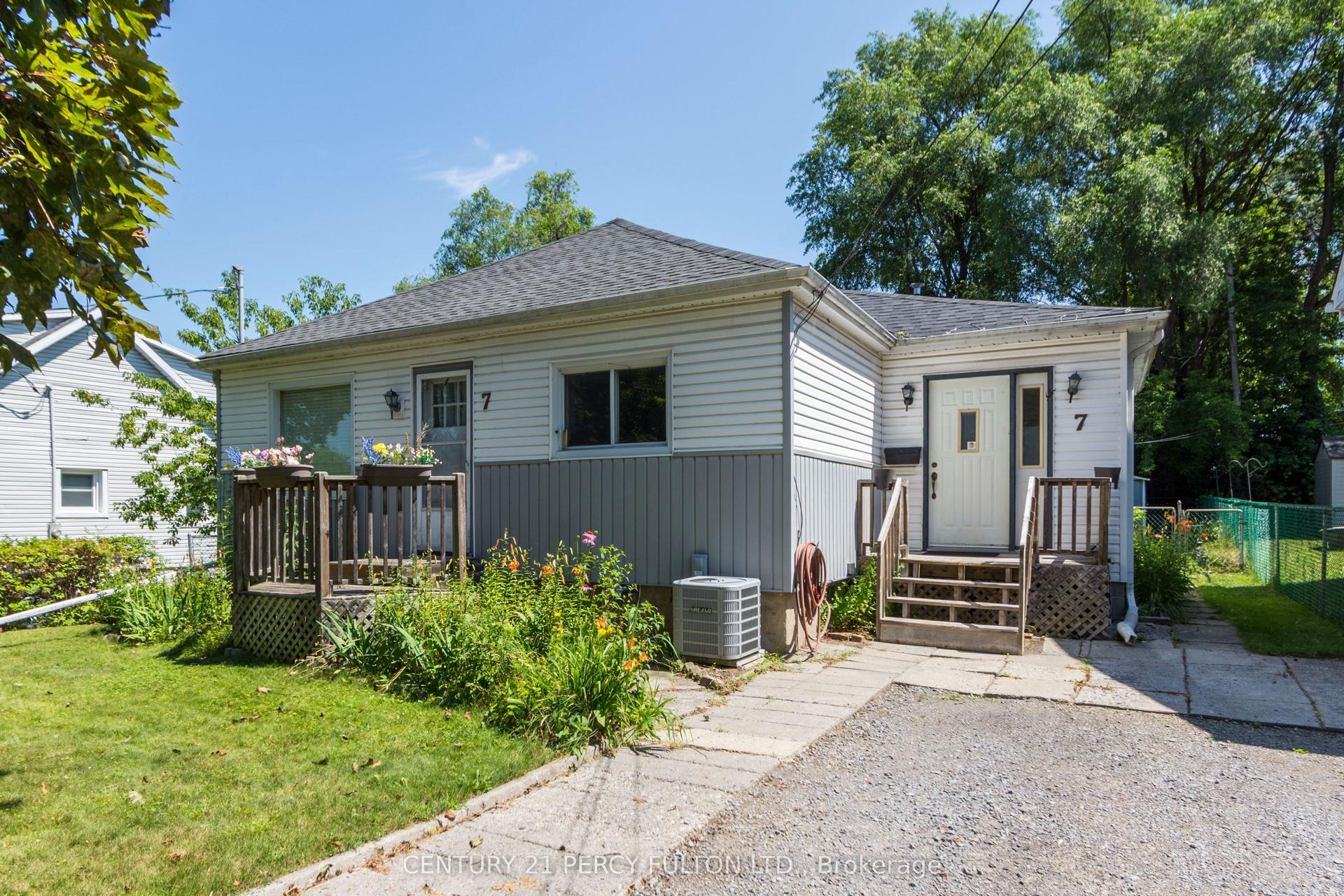 7 Valleyview Crescent, Belleville — Detached for sale, photo 1