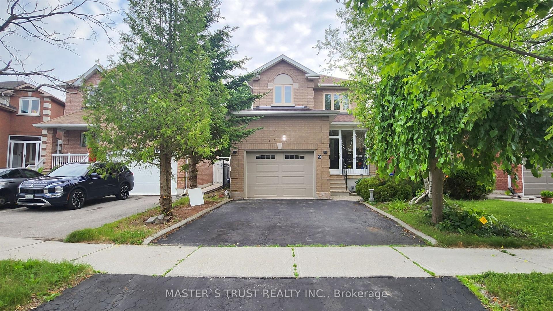 9 Springer Drive, Richmond Hill — Detached for lease, photo 1