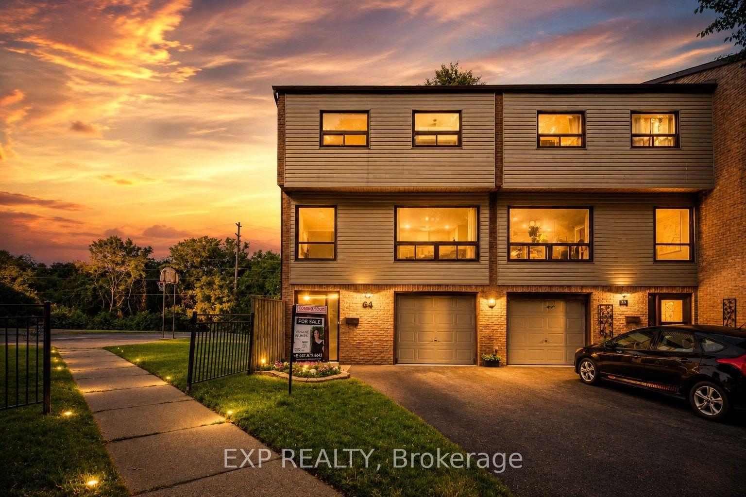 64 Parklane Circle, Clarington — Condo Town for sale, photo 1